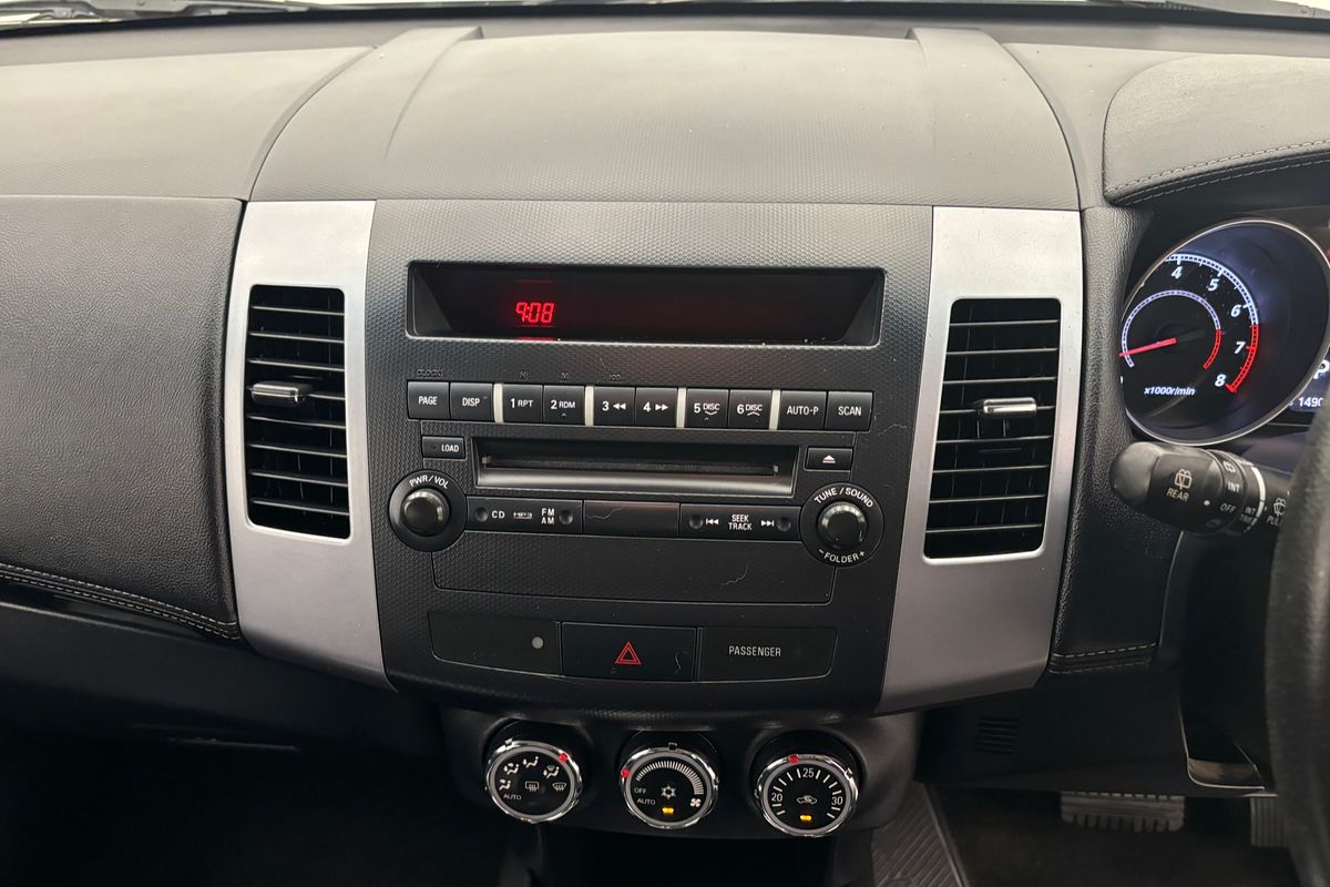 2012 Mitsubishi Outlander LS ZH