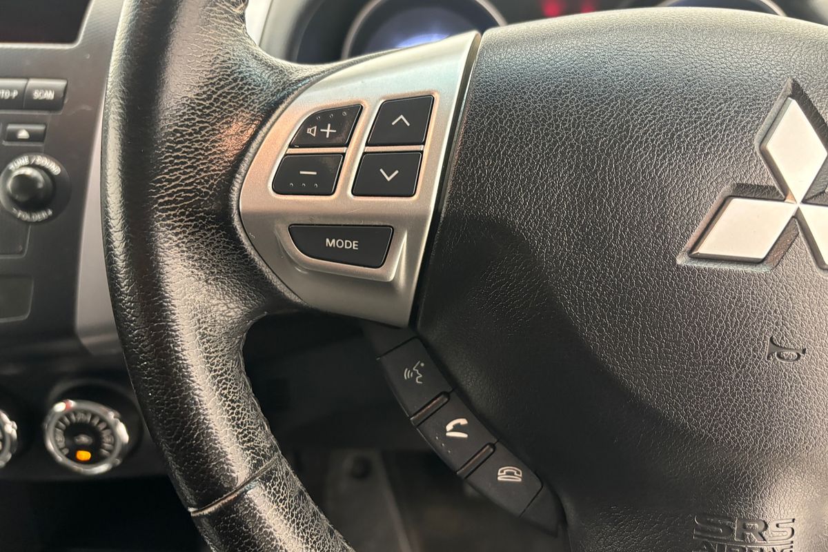 2012 Mitsubishi Outlander LS ZH