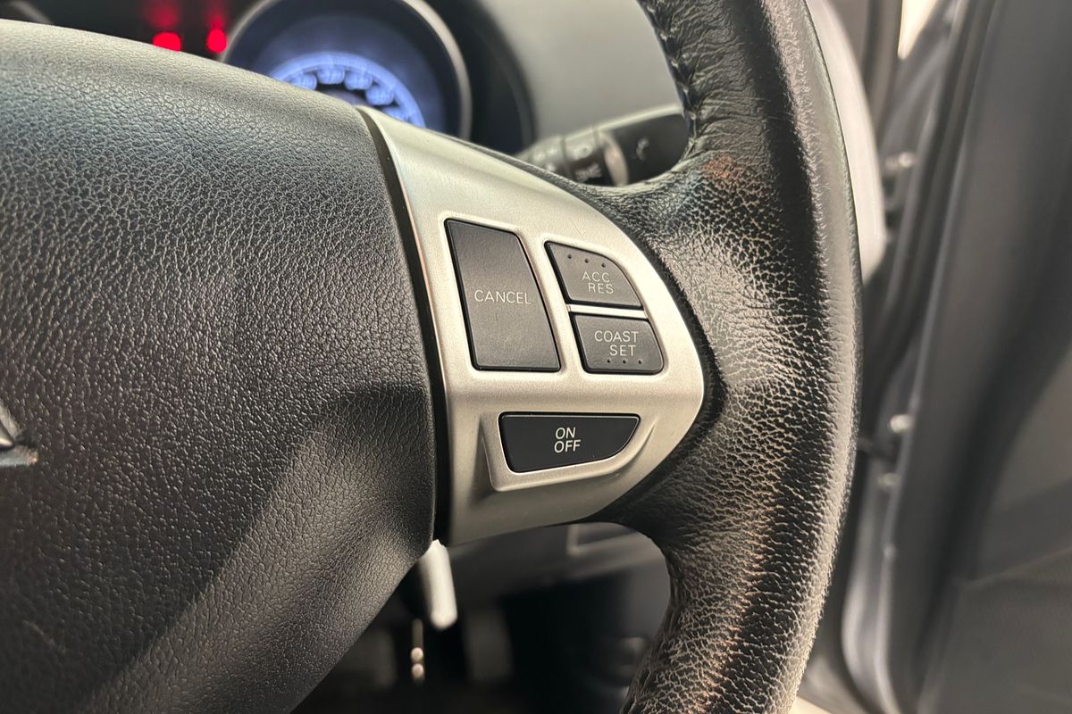 2012 Mitsubishi Outlander LS ZH