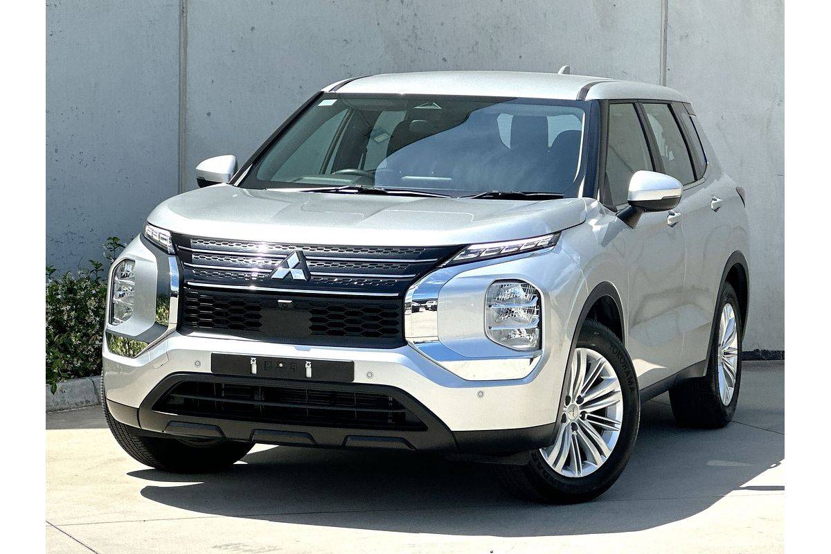 2024 Mitsubishi Outlander ES ZM