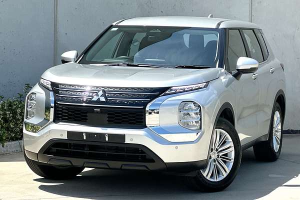 2024 Mitsubishi Outlander ES ZM