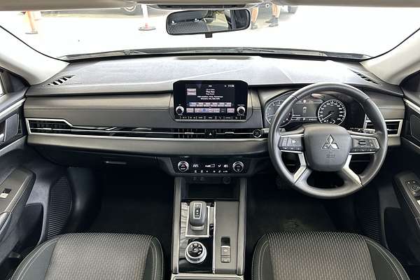 2024 Mitsubishi Outlander ES ZM