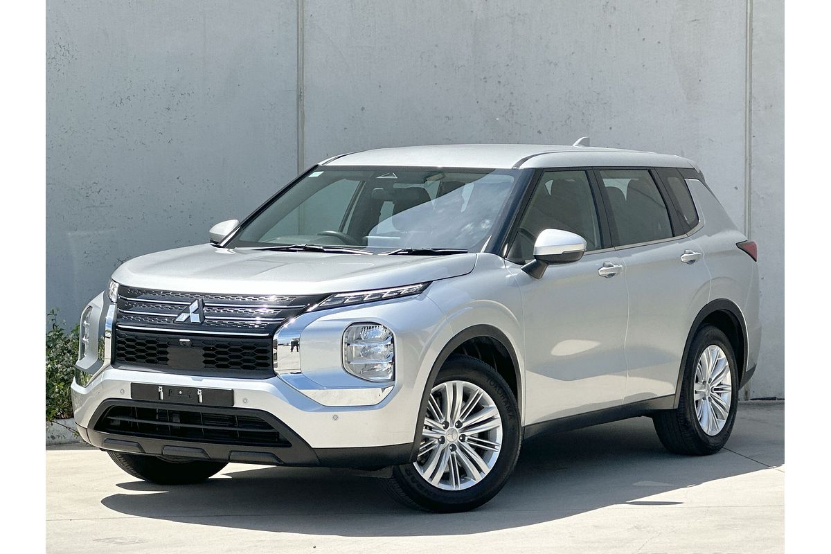 2024 Mitsubishi Outlander ES ZM