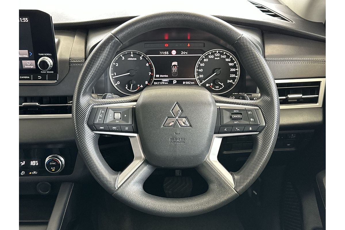 2024 Mitsubishi Outlander ES ZM