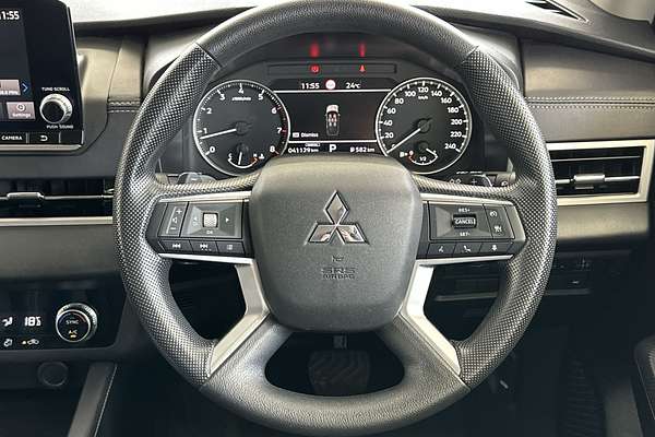 2024 Mitsubishi Outlander ES ZM