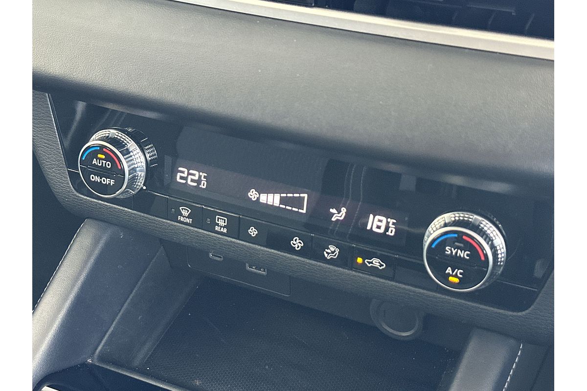 2024 Mitsubishi Outlander ES ZM