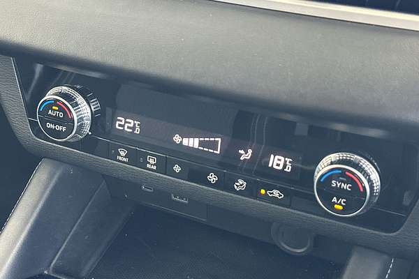 2024 Mitsubishi Outlander ES ZM