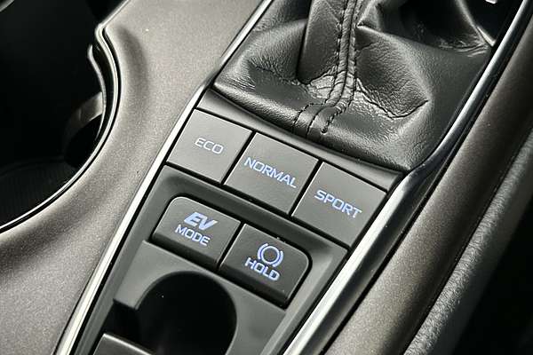 2024 Toyota Camry Ascent AXVH70R