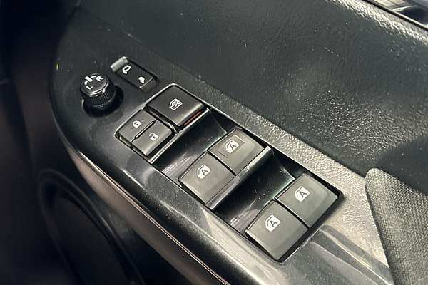 2020 Toyota Hilux SR5 GUN126R 4X4