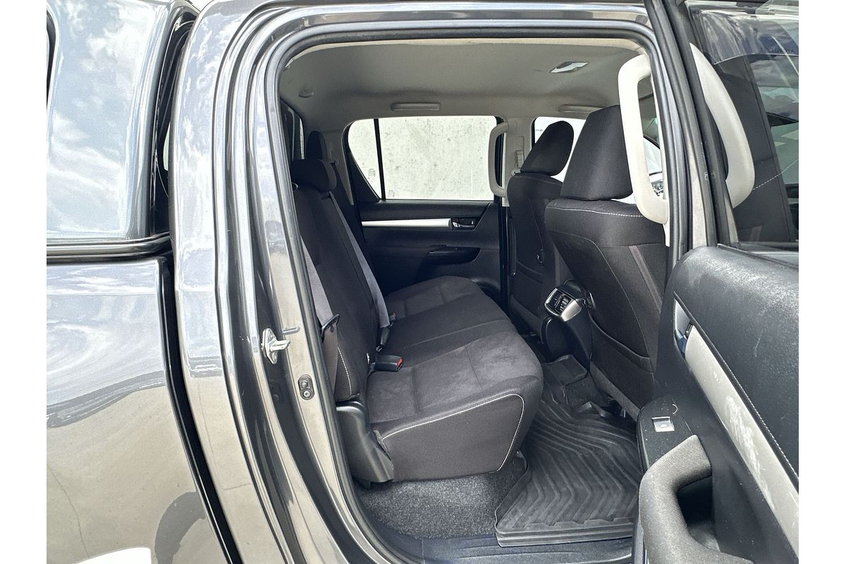 2020 Toyota Hilux SR5 GUN126R 4X4