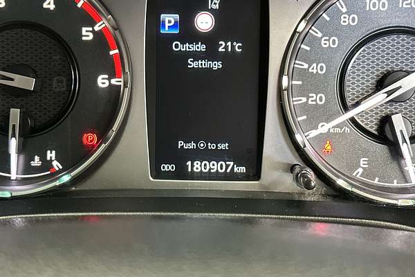 2020 Toyota Hilux SR5 GUN126R 4X4