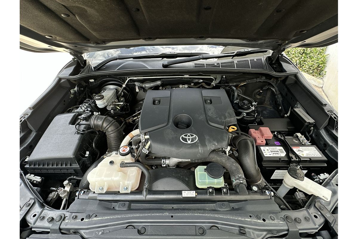 2020 Toyota Hilux SR5 GUN126R 4X4