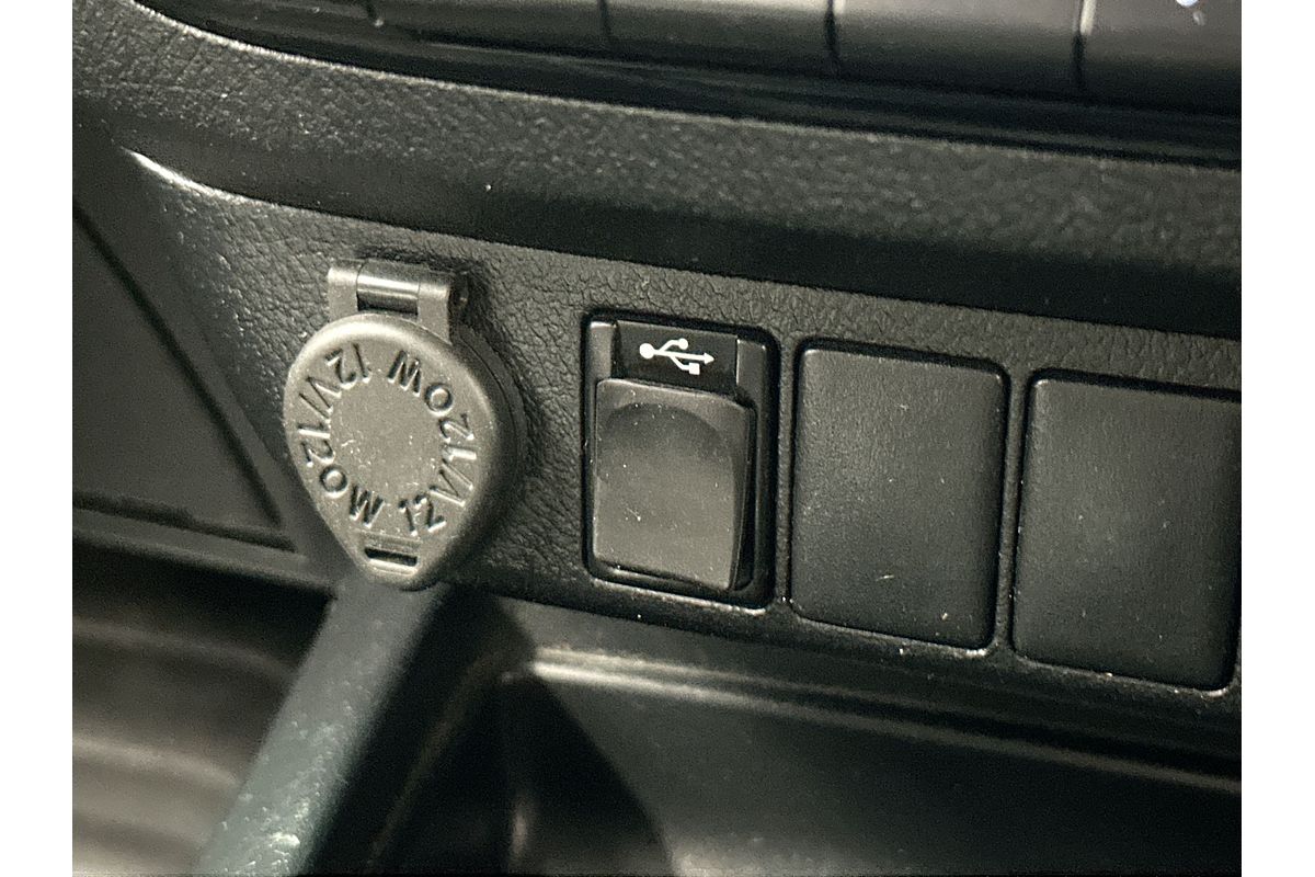 2020 Toyota Hilux SR5 GUN126R 4X4