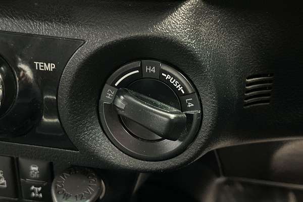 2020 Toyota Hilux SR5 GUN126R 4X4