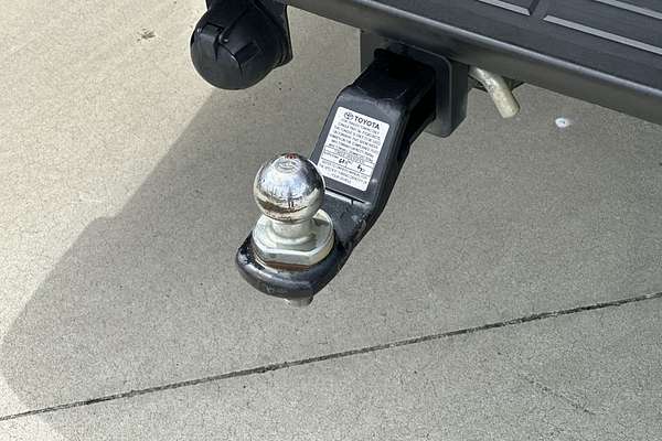 2020 Toyota Hilux SR5 GUN126R 4X4