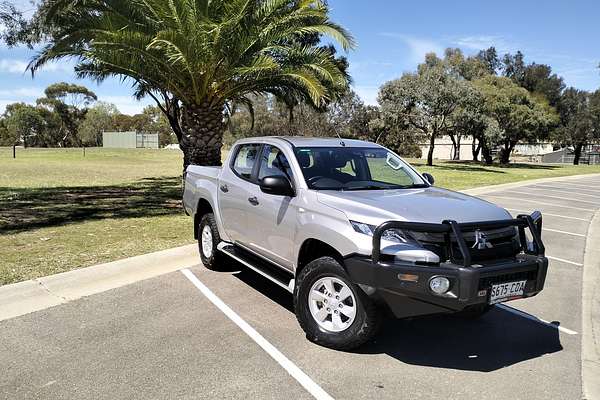 2021 Mitsubishi Triton GLX MR 4X4