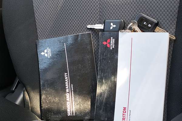 2021 Mitsubishi Triton GLX MR 4X4