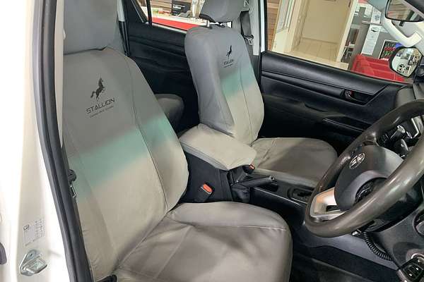 2020 Toyota Hilux SR GUN126R 4X4