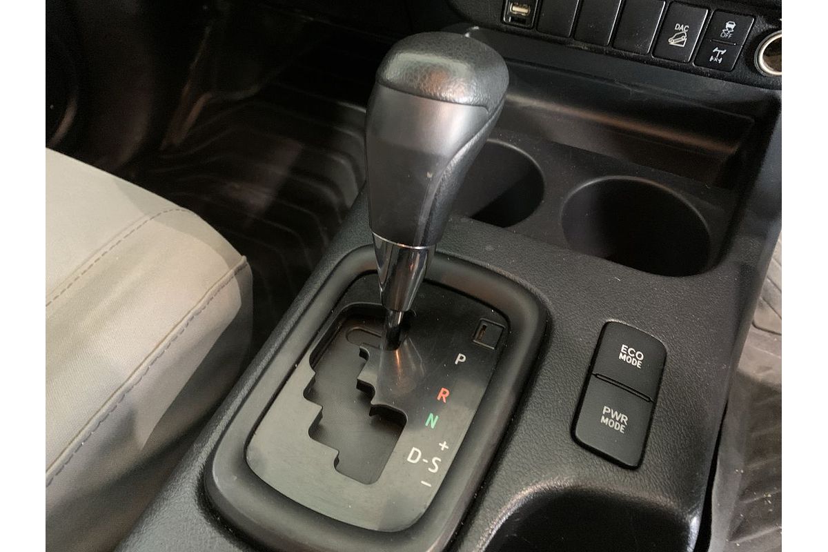 2020 Toyota Hilux SR GUN126R 4X4