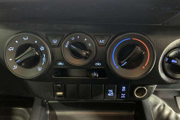 2020 Toyota Hilux SR GUN126R 4X4