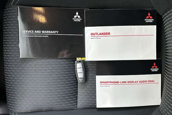 2023 Mitsubishi Outlander LS ZM