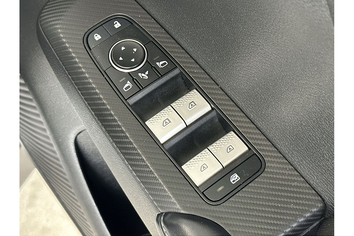 2023 Mitsubishi Outlander LS ZM