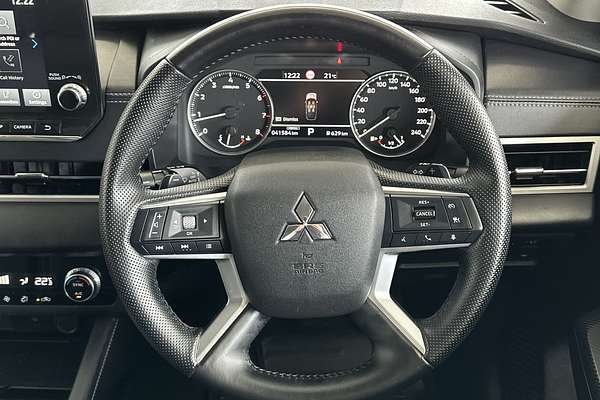 2023 Mitsubishi Outlander LS ZM