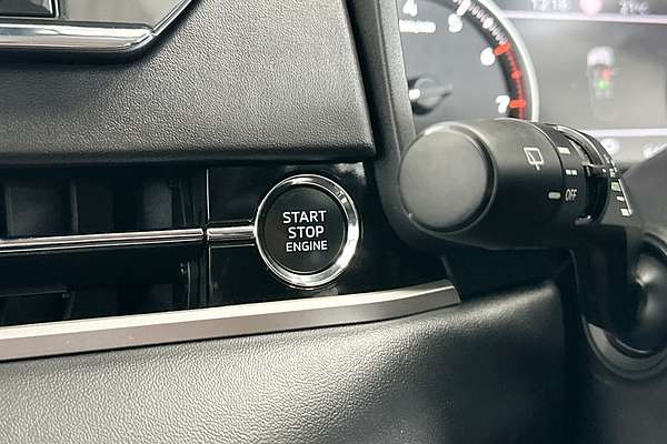 2023 Mitsubishi Outlander LS ZM