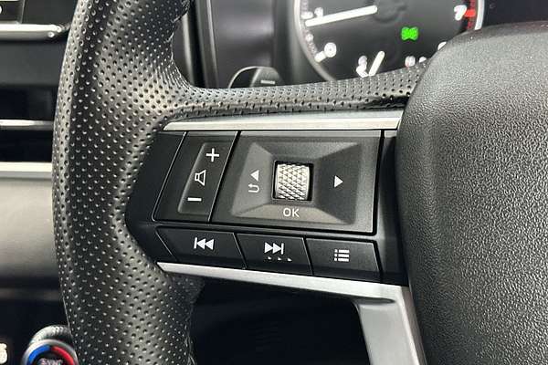 2023 Mitsubishi Outlander LS ZM