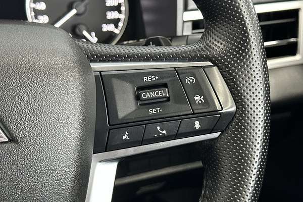 2023 Mitsubishi Outlander LS ZM