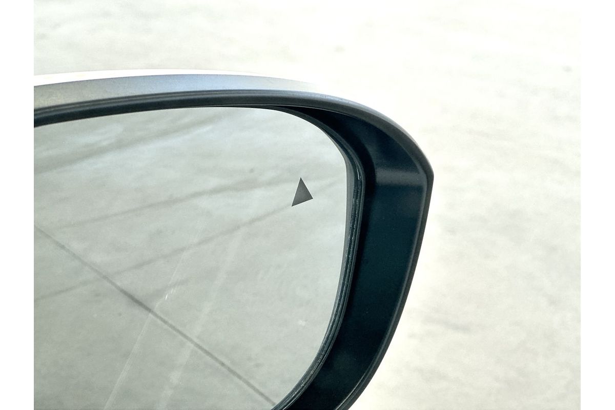 2023 Mitsubishi Outlander LS ZM