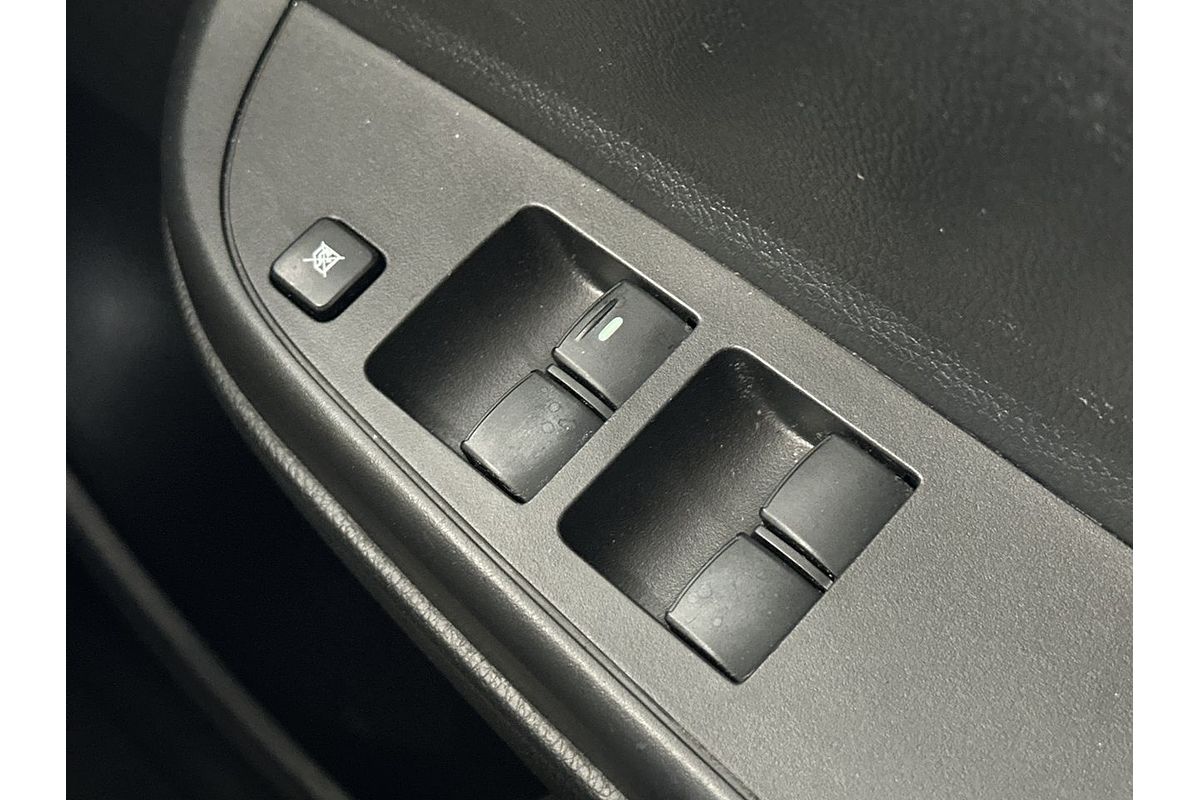 2019 Mitsubishi Triton GLX MR 4X4