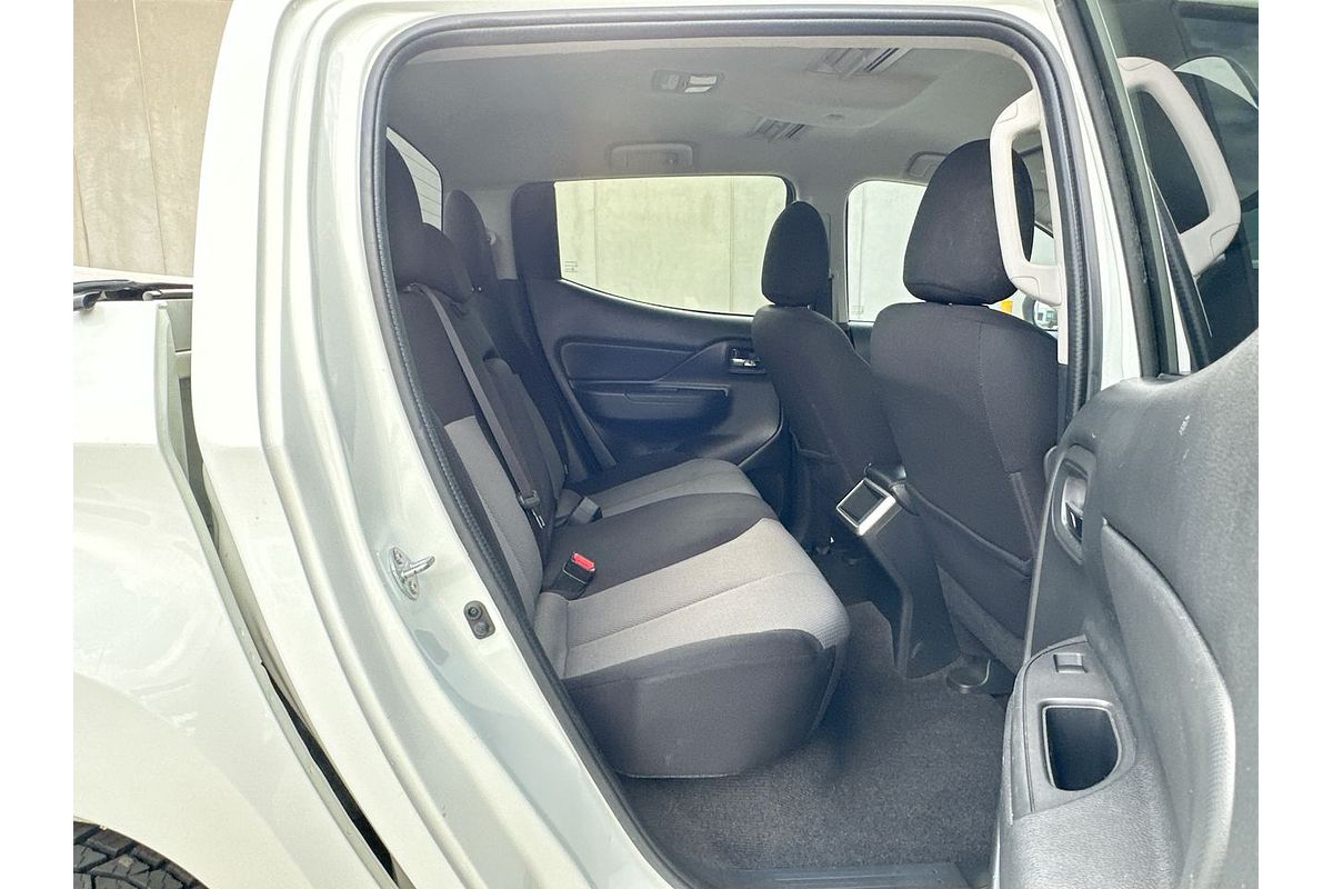 2019 Mitsubishi Triton GLX MR 4X4