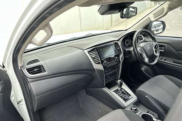 2019 Mitsubishi Triton GLX MR 4X4