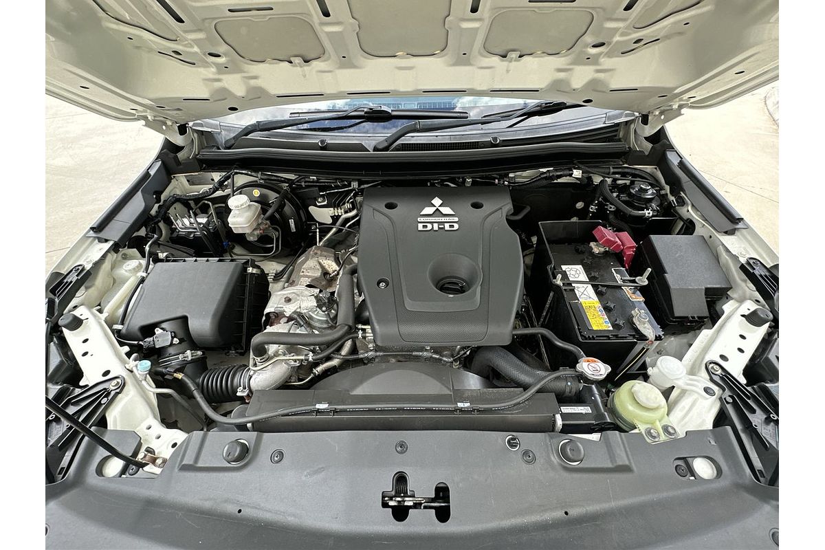 2019 Mitsubishi Triton GLX MR 4X4