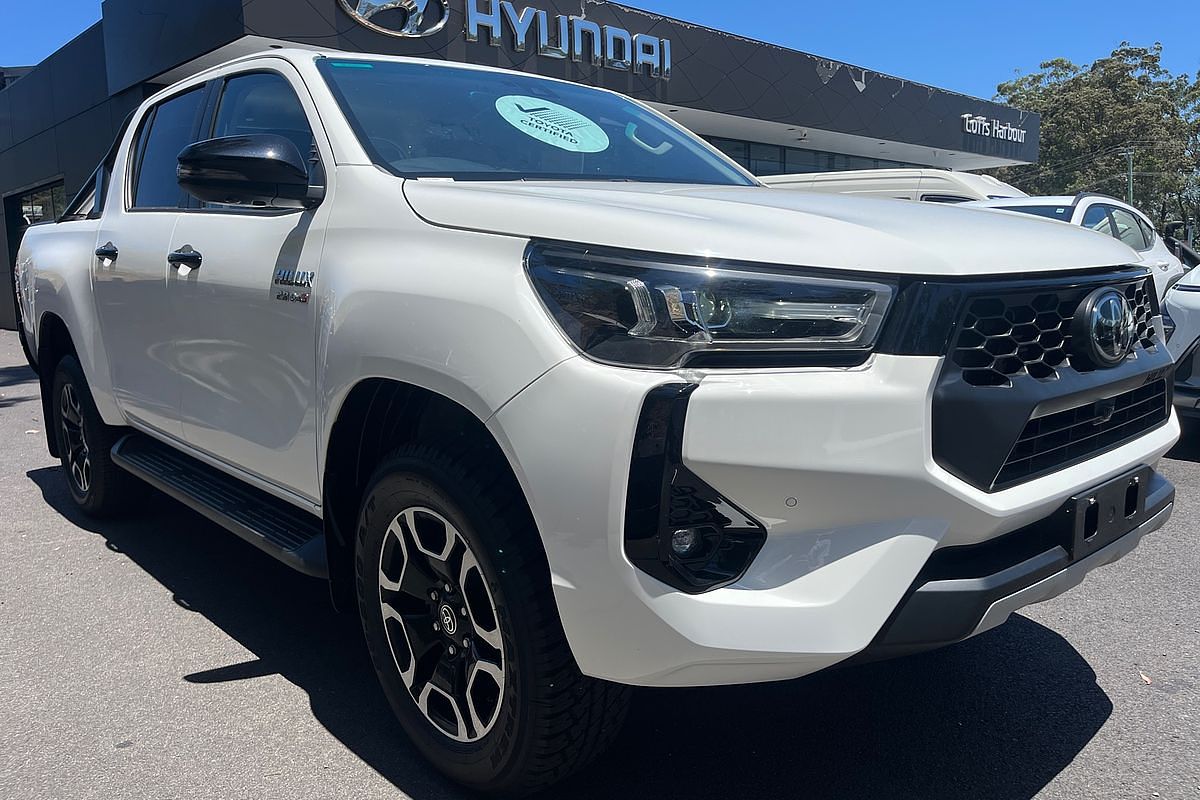 2024 Toyota Hilux SR5 48V GUN126R 4X4