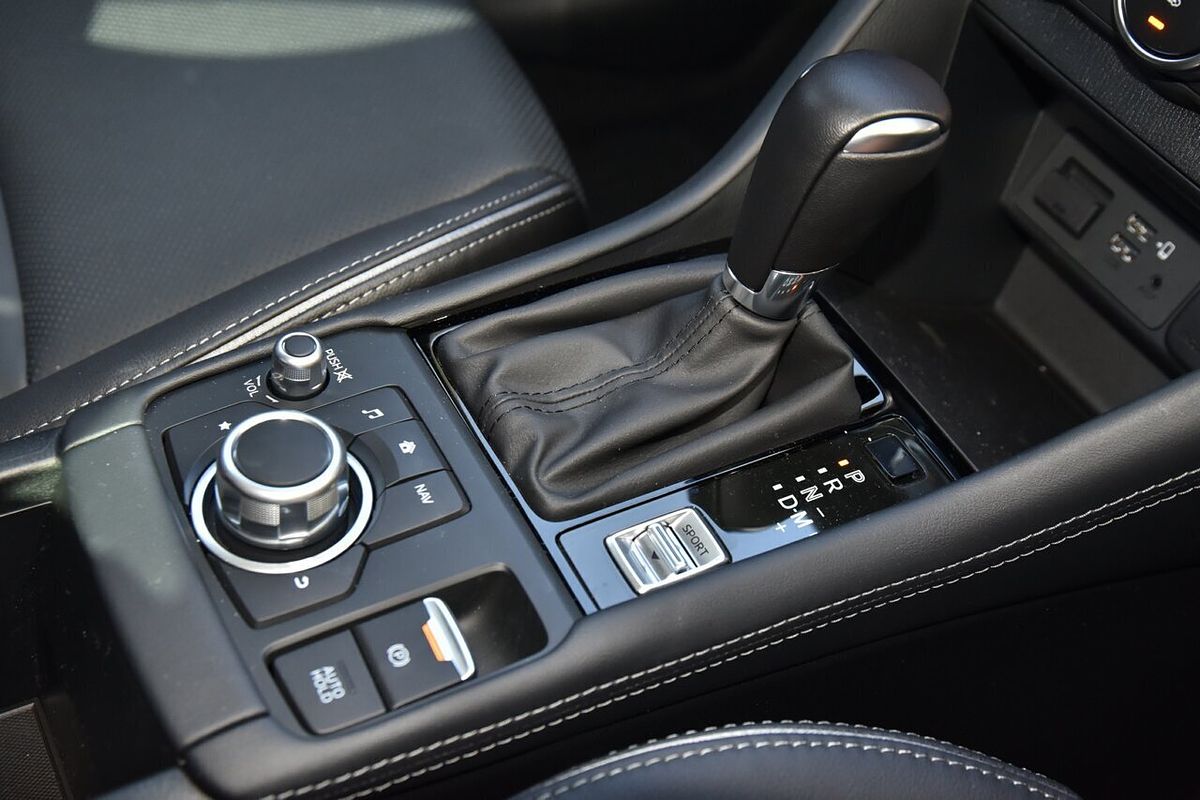 2025 Mazda CX-3 G20 Akari DK