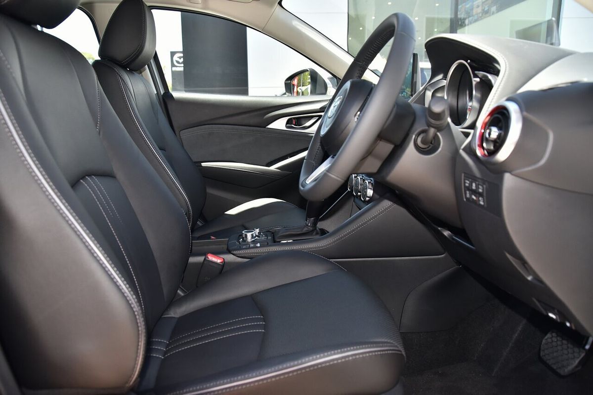 2025 Mazda CX-3 G20 Akari DK