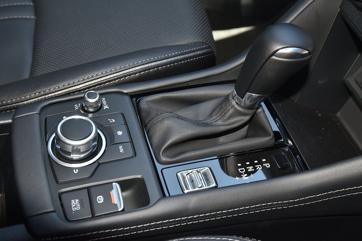 2025 Mazda CX-3 G20 Akari DK