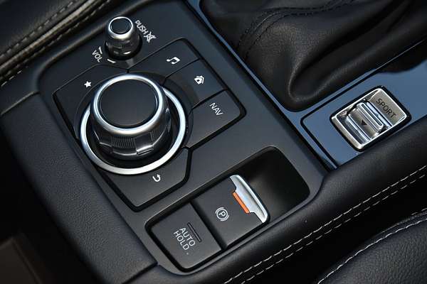 2025 Mazda CX-3 G20 Akari DK