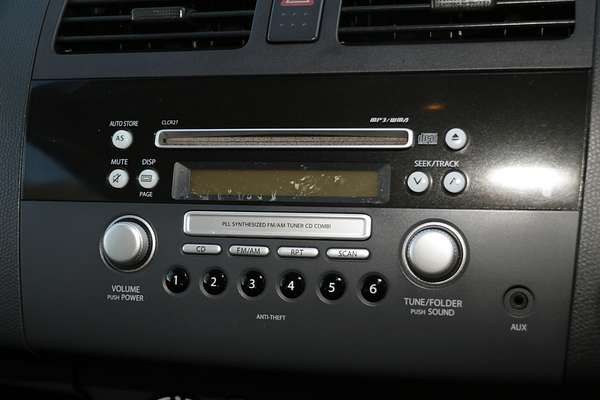 2010 Suzuki Swift RS415