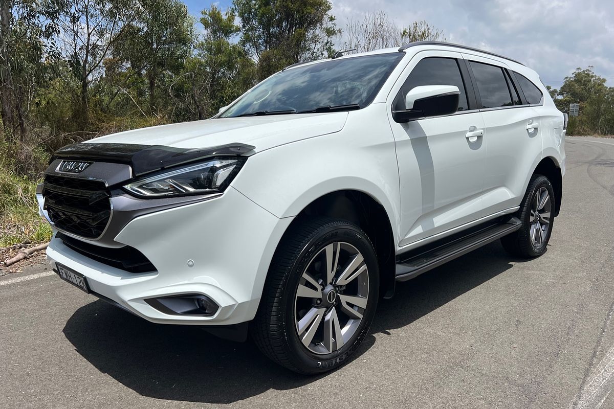 2023 Isuzu MU-X LS-T
