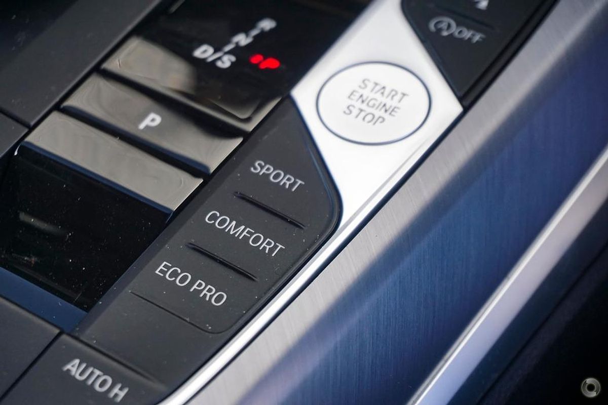 2025 BMW 3 Series 330i M Sport G21 LCI II