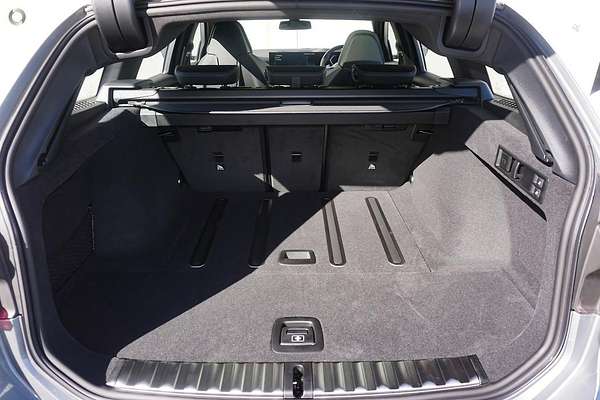 2025 BMW 3 Series 330i M Sport G21 LCI II