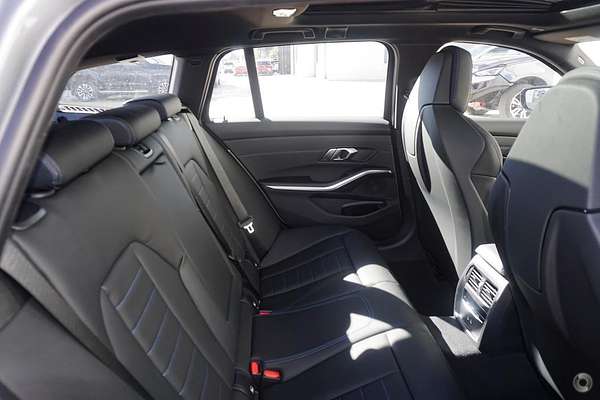 2025 BMW 3 Series 330i M Sport G21 LCI II