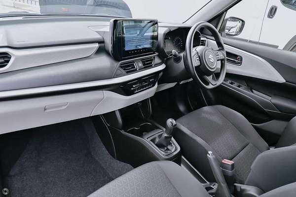 2025 Suzuki Swift Hybrid UZ