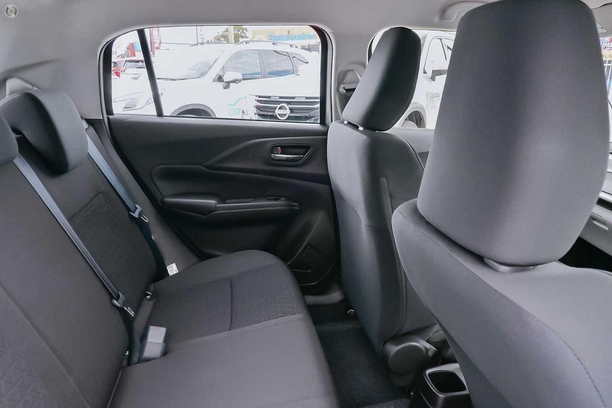 2025 Suzuki Swift Hybrid UZ