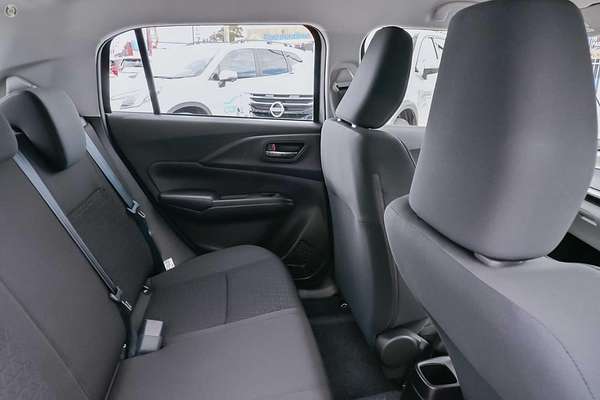 2025 Suzuki Swift Hybrid UZ