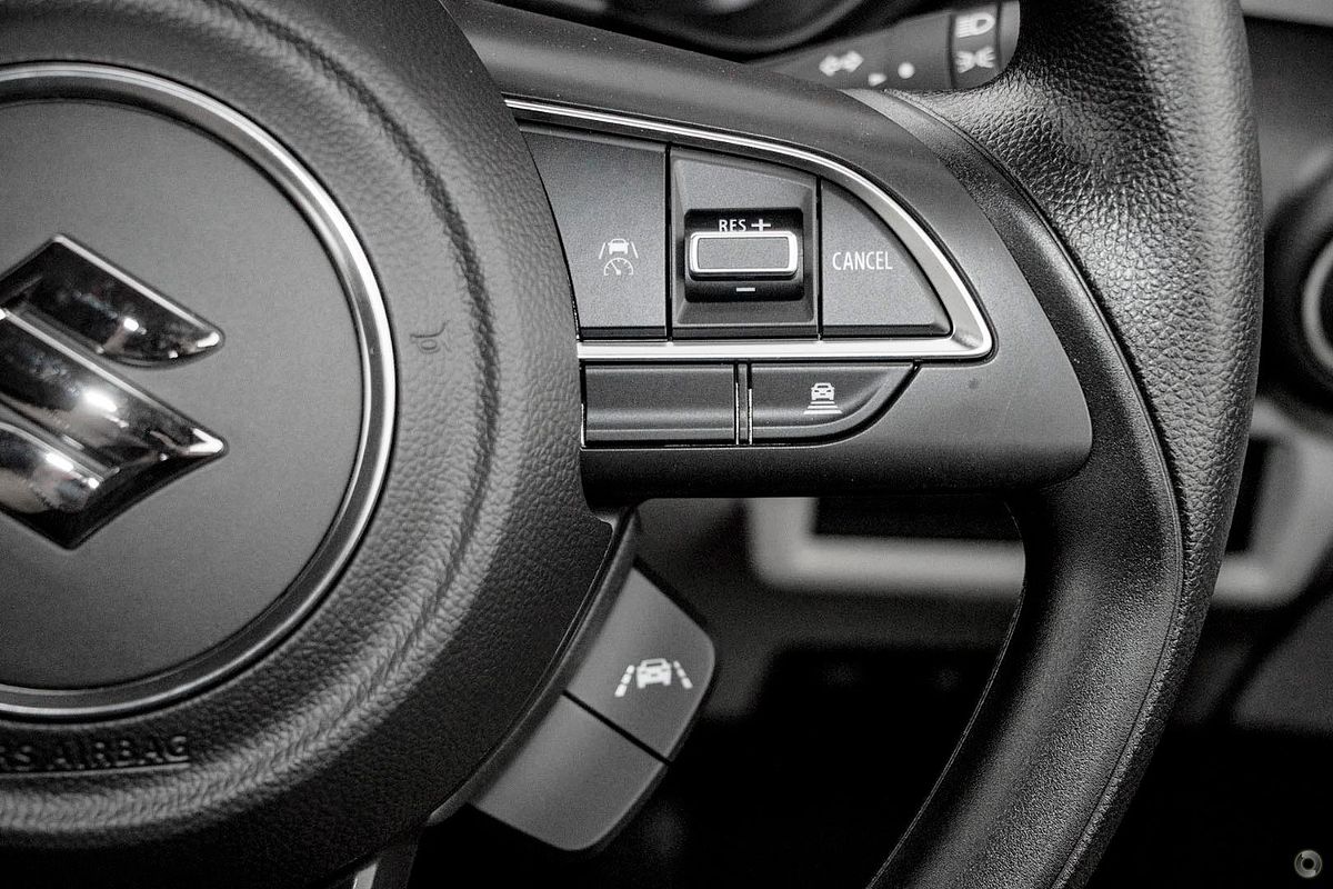 2025 Suzuki Swift Hybrid UZ