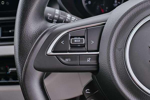 2025 Suzuki Swift Hybrid UZ